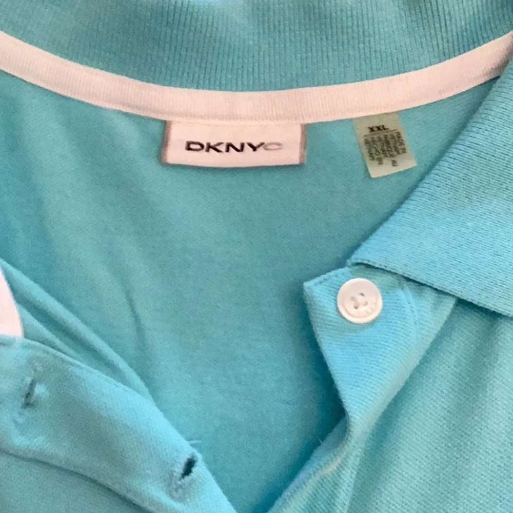 Tops - Picture 2 of 3